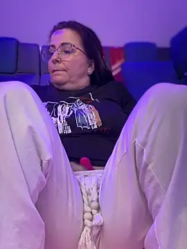 Snapshot of PaulinaSanders_X chatting on 01-28-25, 10:34 PaulinaSanders X online show from 01-28-25, 10:34