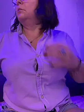 Snapshot of PaulinaSanders_X chatting on 02-05-25, 07:20 PaulinaSanders X online show from 02-05-25, 07:20