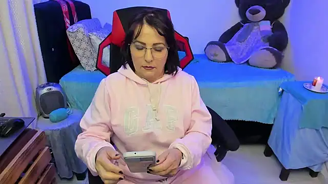 Snapshot of PaulinaSanders_X chatting on 03-12-25, 06:55 PaulinaSanders X online show from 03-12-25, 06:55