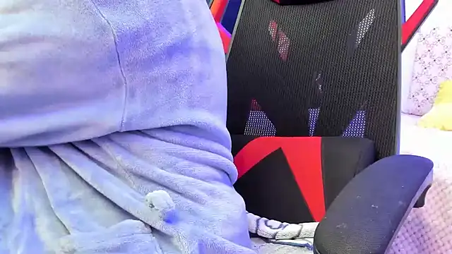 Snapshot of PaulinaSanders_X chatting on 03-21-25, 09:12 PaulinaSanders X online show from 03-21-25, 09:12