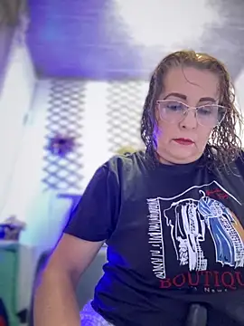 Snapshot of PaulinaSanders_X chatting on 11-20-25, 10:20 PaulinaSanders X online show from 11-20-25, 10:20