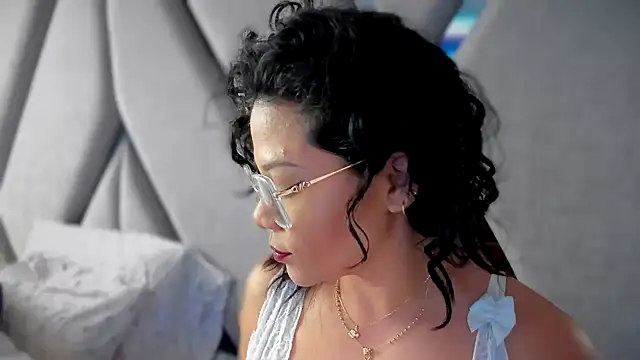 Snapshot of paula_daniela1 chatting on 01-31-25, 08:54 paula daniela1 online show from 01-31-25, 08:54