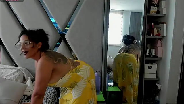 Snapshot of paula_daniela1 chatting on 02-01-25, 09:29 paula daniela1 online show from 02-01-25, 09:29