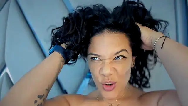 Snapshot of paula_daniela1 chatting on 03-23-25, 12:58 paula daniela1 online show from 03-23-25, 12:58