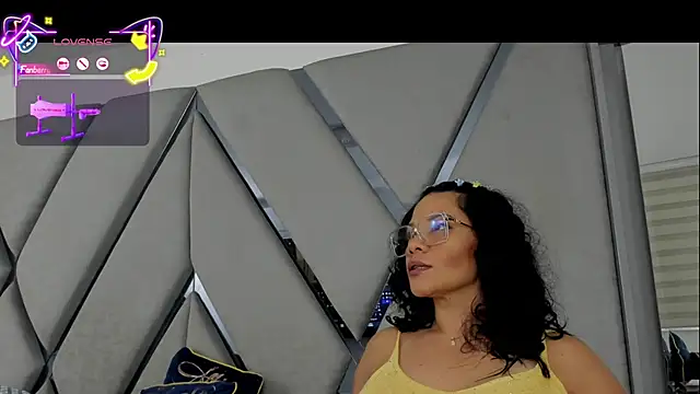 Snapshot of paula_daniela1 chatting on 12-03-25, 11:25 paula daniela1 online show from 12-03-25, 11:25