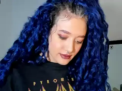 Snapshot of kat_apple chatting on 02-26-25, 12:05 kat apple online show from 02-26-25, 12:05