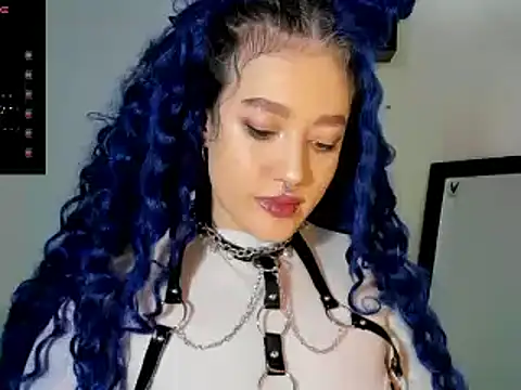 Snapshot of kat_apple chatting on 02-28-25, 01:05 kat apple online show from 02-28-25, 01:05