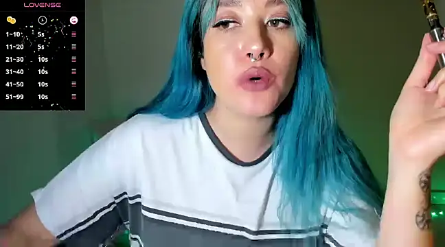 Snapshot of kat_apple chatting on 03-23-25, 05:10 kat apple online show from 03-23-25, 05:10