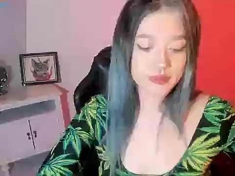 Snapshot of kat_apple chatting on 10-24-25, 01:03 kat apple online show from 10-24-25, 01:03