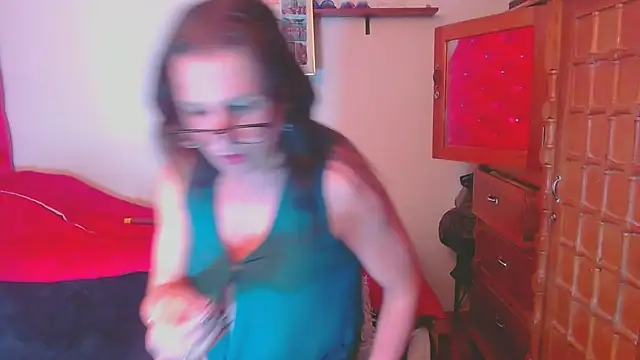 LorenJade online show from 10-29-25, 07:54