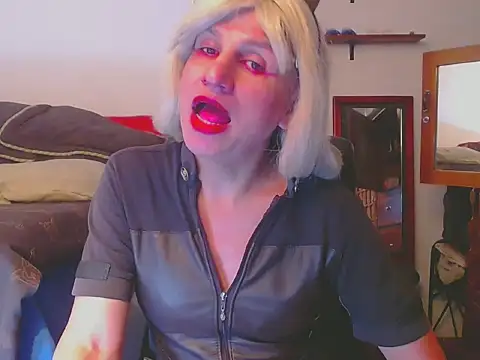 LorenJade online show from 04-25-26, 09:01