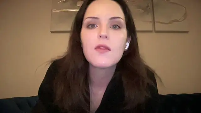 Snapshot of sexylilly69 chatting on 09-10-25, 01:05 sexylilly69 online show from 09-10-25, 01:05