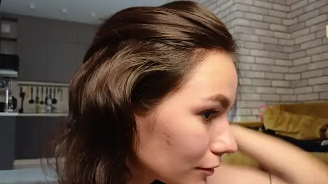 girl with snaketatto0 online show from 12-28-24, 07:33