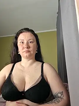 AlexaLexie online show from 05-17-26, 08:45