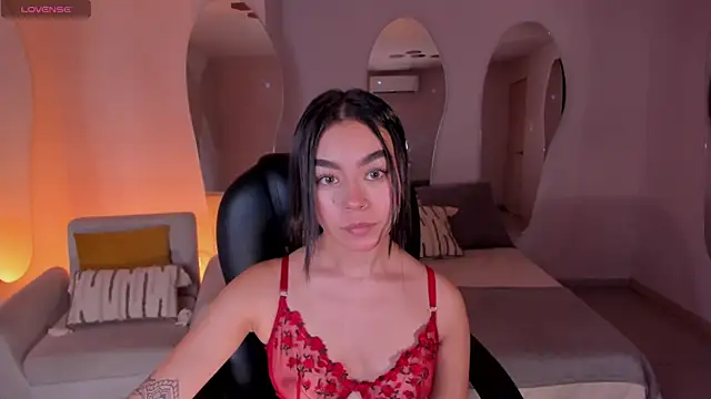 GigiLee  online show from 12-08-24, 11:51