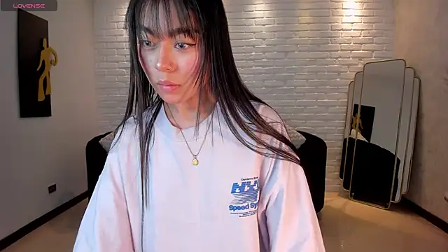 GigiLee  online show from 01-04-25, 08:16