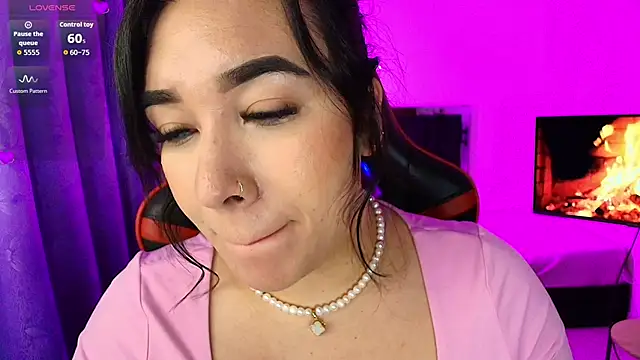 leahtemptation3 online show from 10-25-25, 06:54