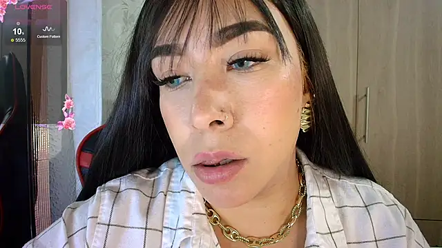 Snapshot of leahtemptation3 chatting on 05-16-26, 12:18 leahtemptation3 online show from 05-16-26, 12:18