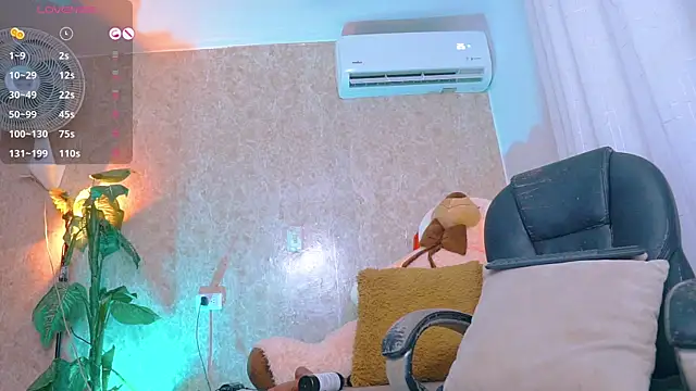 abbyhill27 online show from 12-19-25, 09:38