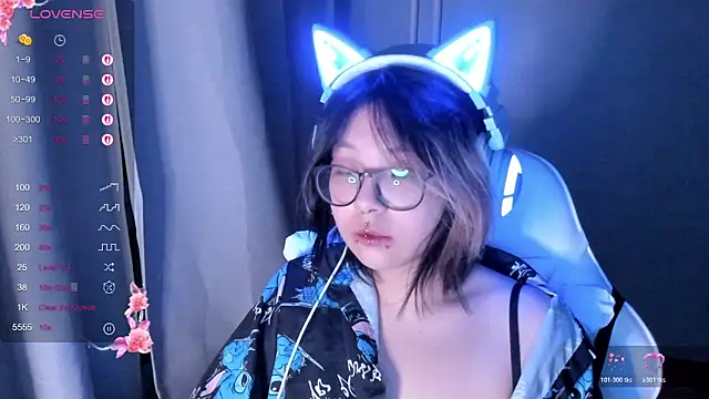 Snapshot of maydaykimmy chatting on 11-16-25, 09:42 maydaykimmy online show from 11-16-25, 09:42