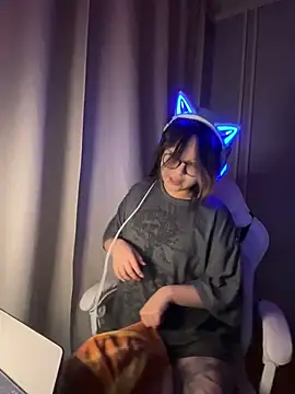 Snapshot of maydaykimmy chatting on 12-02-25, 02:28 maydaykimmy online show from 12-02-25, 02:28