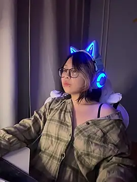 Snapshot of maydaykimmy chatting on 12-02-25, 11:11 maydaykimmy online show from 12-02-25, 11:11