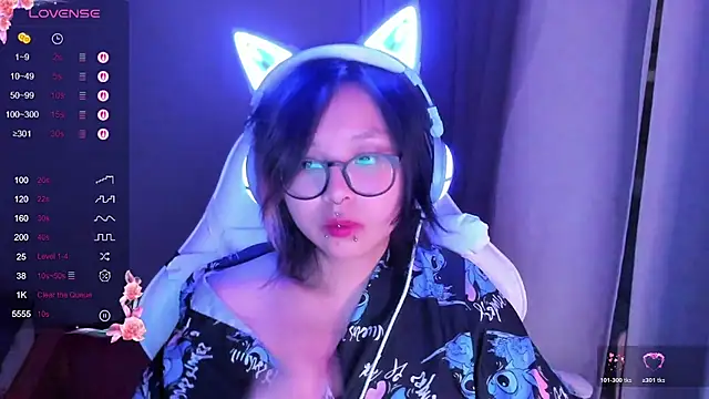 Snapshot of maydaykimmy chatting on 12-15-25, 11:09 maydaykimmy online show from 12-15-25, 11:09