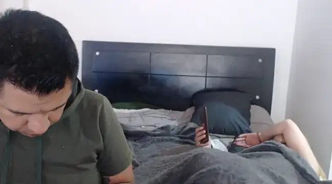 Snapshot of sexy_girls1 chatting on 02-17-25, 06:26 sexy girls1 online show from 02-17-25, 06:26