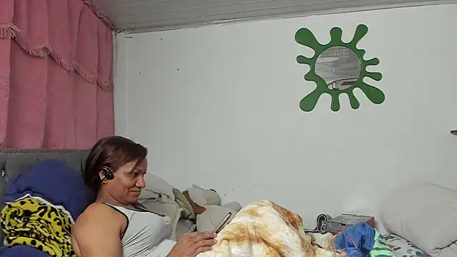 Laflaka22 online show from 10-29-25, 02:14