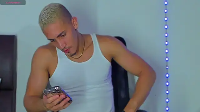 MikeRoss7777 online show from 02-07-25, 09:58