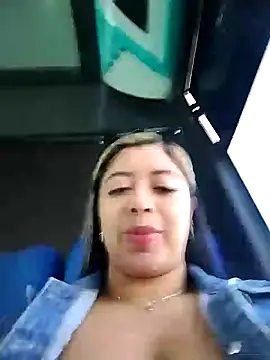 Snapshot of Ariana-pp03 chatting on 01-13-25, 01:17 Ariana-pp03 online show from 01-13-25, 01:17