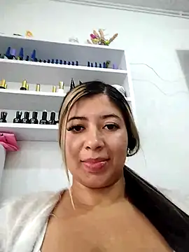 Snapshot of Ariana-pp03 chatting on 03-21-25, 09:56 Ariana-pp03 online show from 03-21-25, 09:56