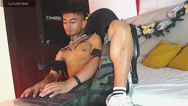 JuanCamiilo 66 online show from 12-13-24, 03:16