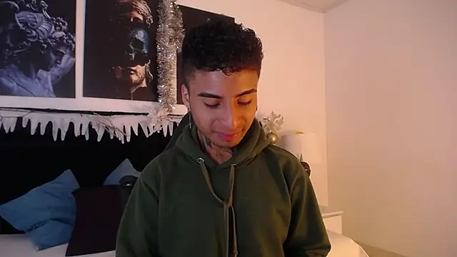 JuanCamiilo 66 online show from 12-19-24, 05:51