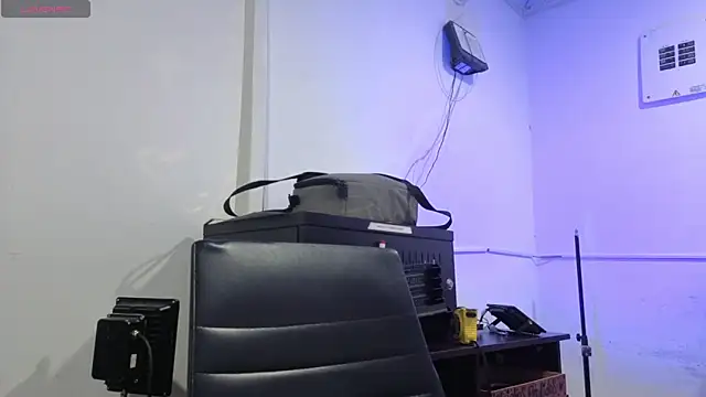 JuanCamiilo 66 online show from 06-11-26, 02:53
