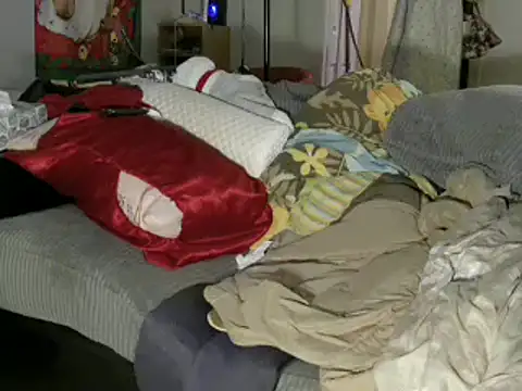 caressonnous online show from 12-22-24, 08:25