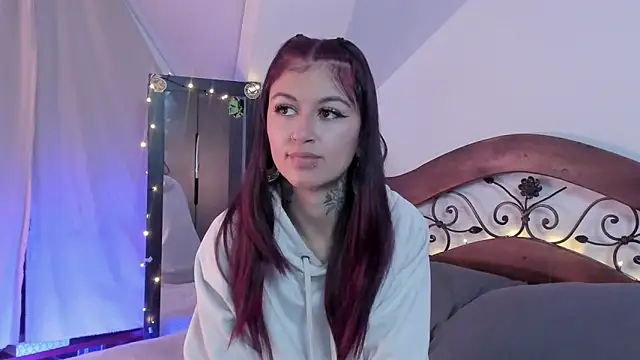 noemi foxxx online show from 09-19-25, 11:44