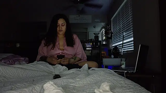 honeeyyy pot online show from 10-11-25, 01:09