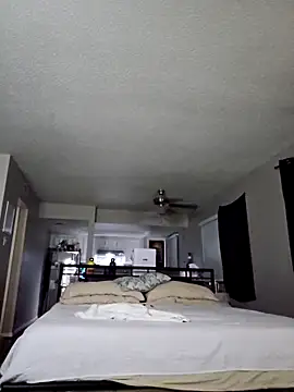 honeeyyy pot online show from 02-25-26, 06:45