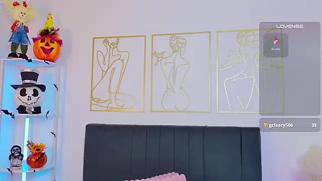 summer holiday online show from 10-18-25, 05:54