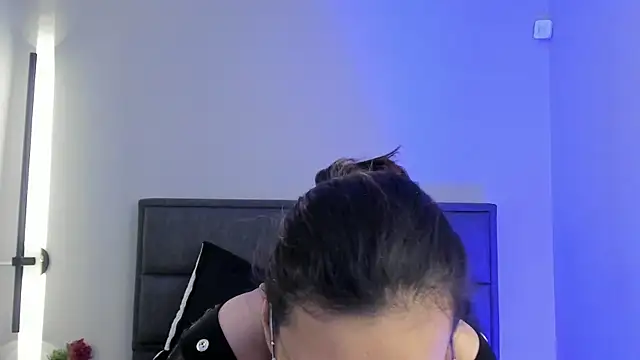 bulma bambina  online show from 09-25-25, 07:39