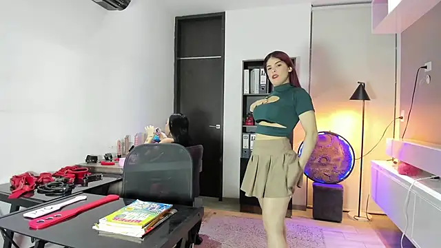 Snapshot of xalicesfantasyx chatting on 10-14-25, 01:28 xalicesfantasyx online show from 10-14-25, 01:28