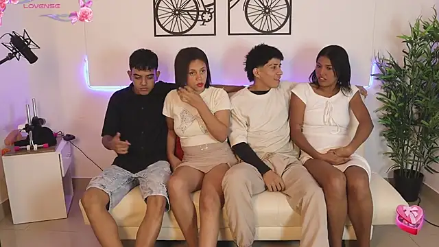 Snapshot of Crazy_nigth01 chatting on 10-12-25, 01:37 Crazy nigth01 online show from 10-12-25, 01:37