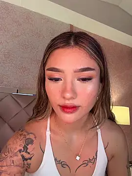 Snapshot of Arianavillada chatting on 05-18-26, 03:46 Arianavillada online show from 05-18-26, 03:46