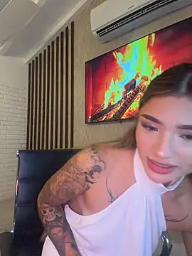 Snapshot of Arianavillada chatting on 05-24-26, 03:55 Arianavillada online show from 05-24-26, 03:55