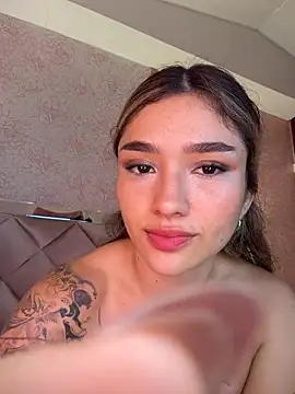 Snapshot of Arianavillada chatting on 06-05-26, 03:35 Arianavillada online show from 06-05-26, 03:35