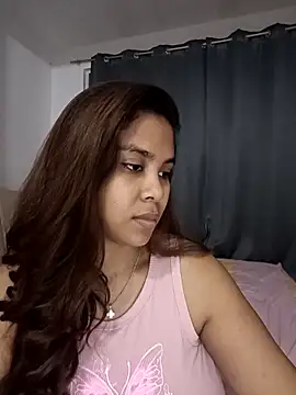 Snapshot of Vidiia chatting on 10-04-25, 01:03 Vidiia online show from 10-04-25, 01:03