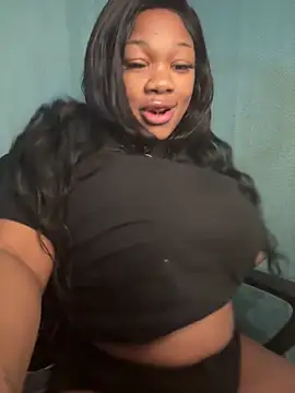 Snapshot of CharismaaBanx chatting on 01-10-25, 08:07 CharismaaBanx online show from 01-10-25, 08:07