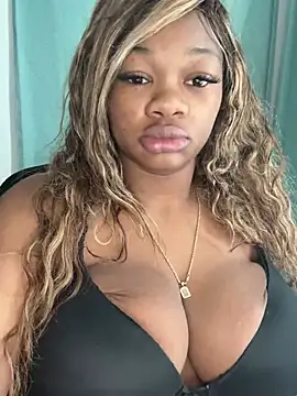 Snapshot of CharismaaBanx chatting on 02-09-25, 09:06 CharismaaBanx online show from 02-09-25, 09:06