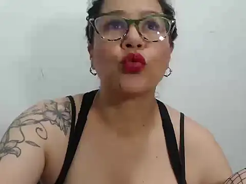 Snapshot of naughty_doll_horny chatting on 10-11-25, 08:35 naughty doll horny online show from 10-11-25, 08:35